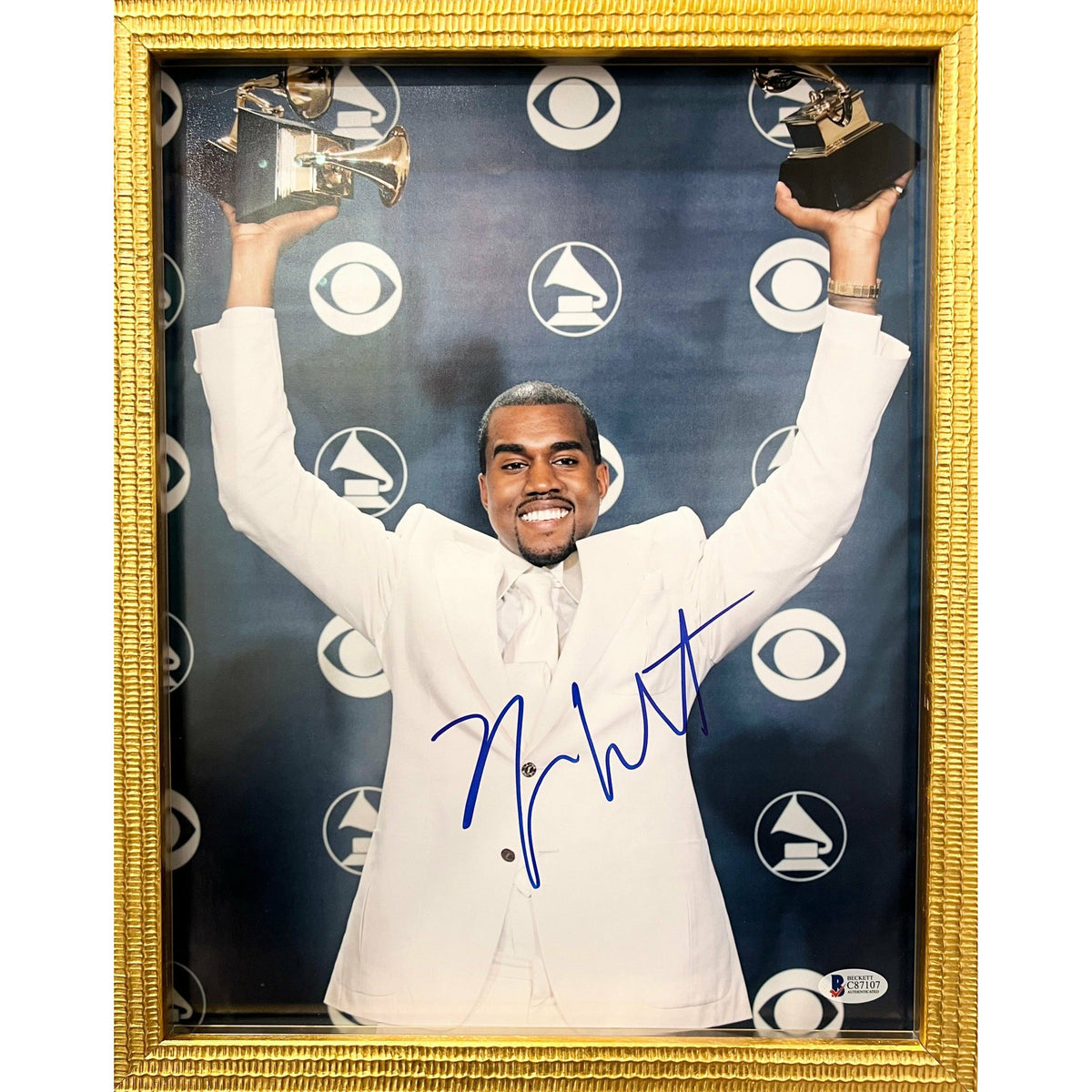 Kanye West - Autographed 8 x 10 Photo with Bear Sketch – MODCLAIR