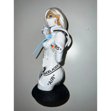 Load image into Gallery viewer, Reina Koyano - Sole Fatale &quot;White&quot; OW-Girl Figure SIGNED Figure and Box